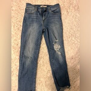 Levi’s cropped jeans